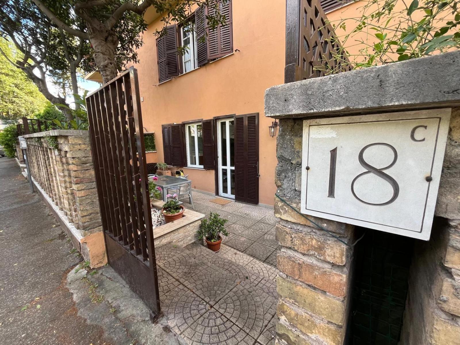 Casa Due Allori Rom Exteriör bild